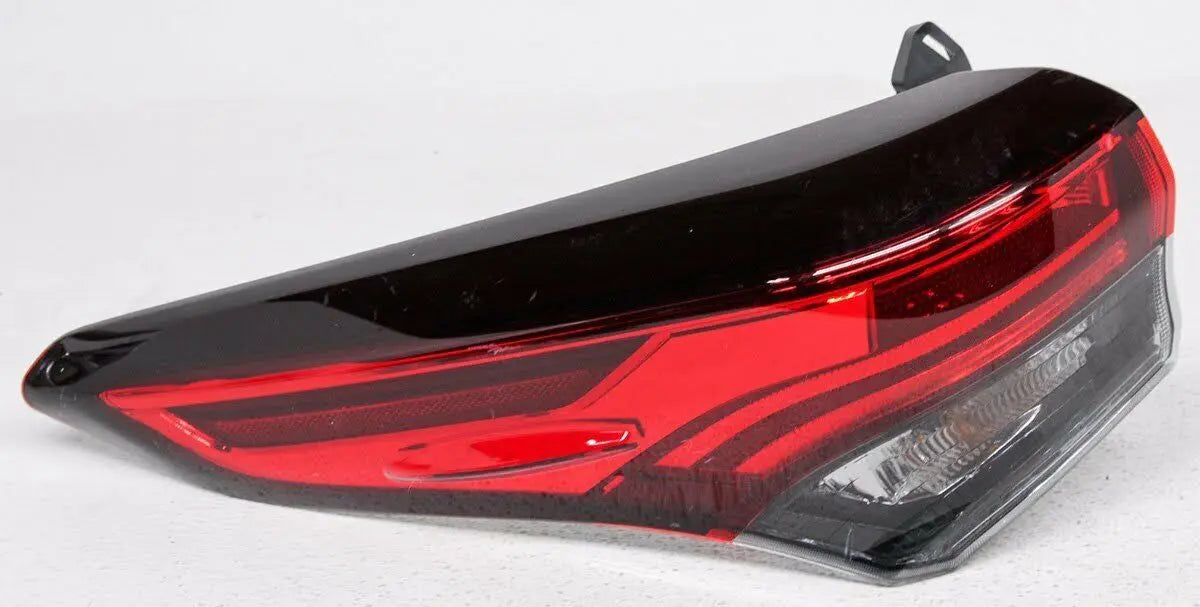 81550-0E230 aftermarket Truck Lamp compatible with MAN Toyota Highlander