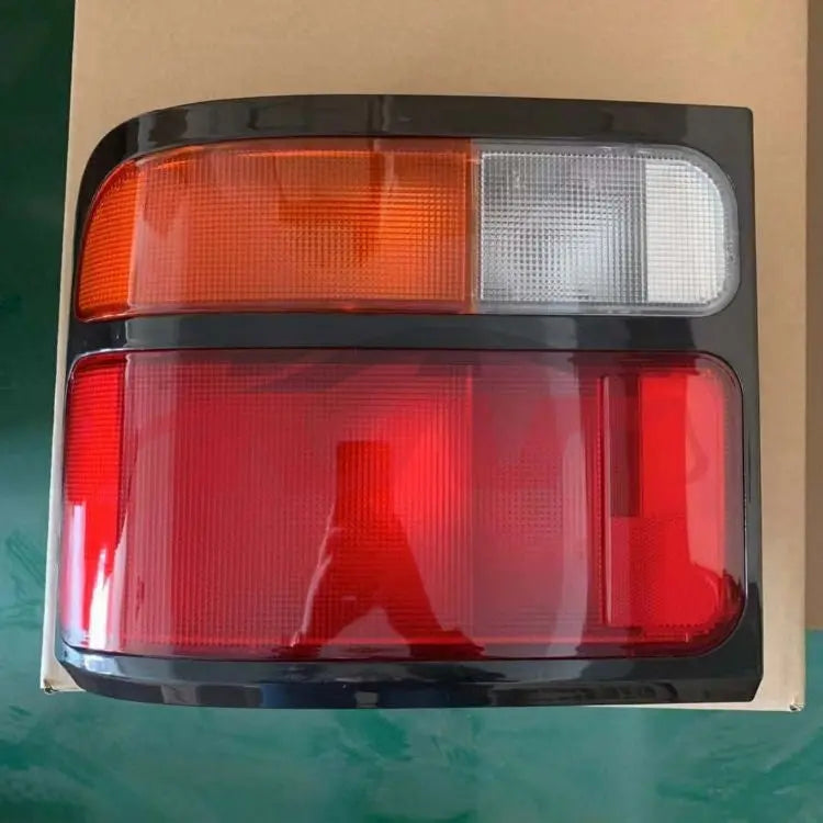 CHINA Factory Wholesale 81560-36260 81550-36260 TAIL LAMP LH RH for TOYOTA COASTER FANCHANTS China Auto Parts Wholesales