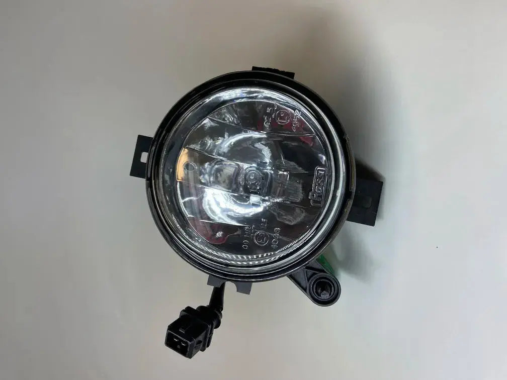 2V2941063A aftermarket Fog Lamp compatible with Volkswagen Vw