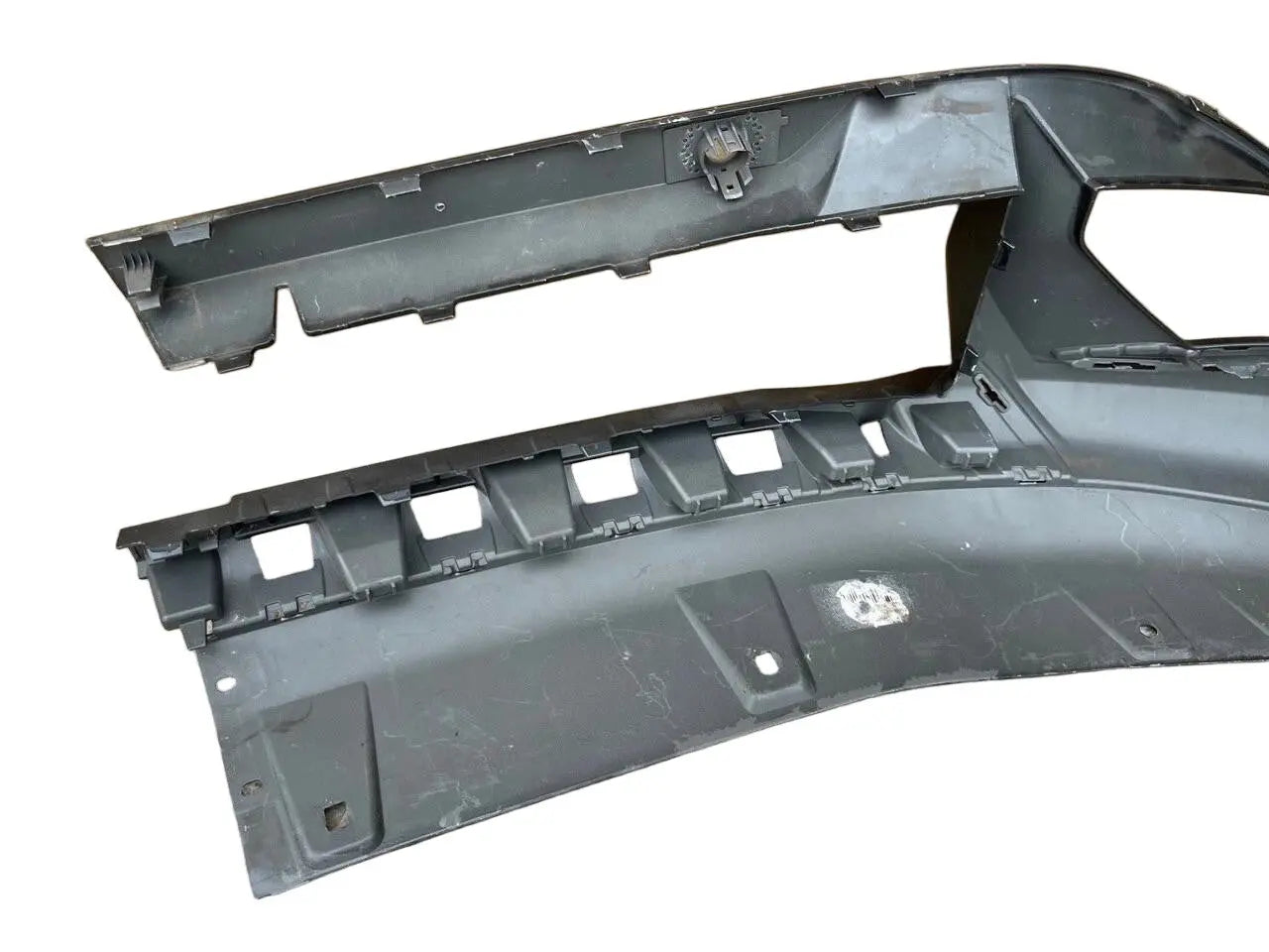 Suitable for BMW U12 X1 front bumper chin bright black 51115A7E446L 51115A7E446R FANCHANTS China Auto Parts Wholesales