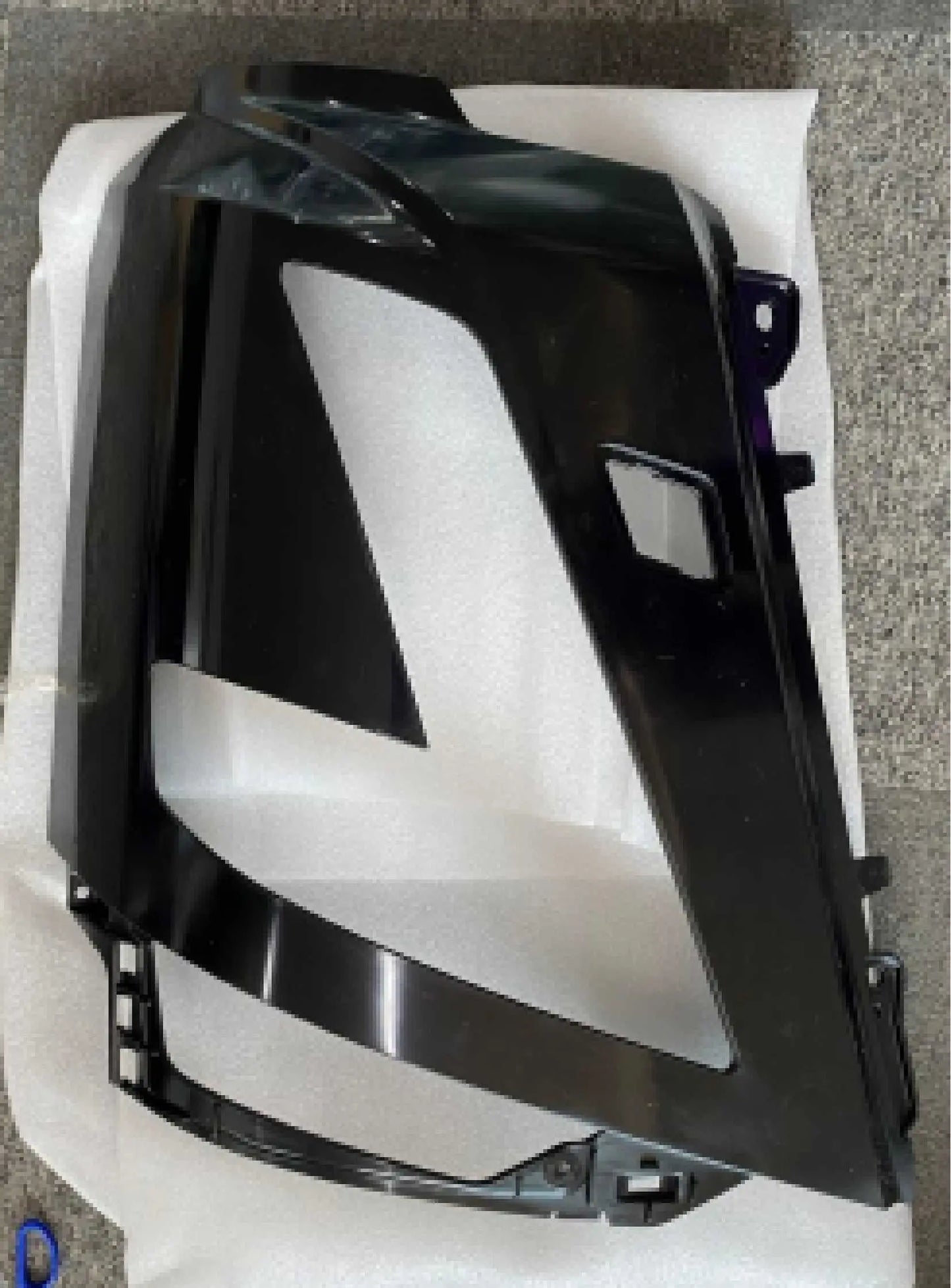 FANCHANTS 84462790 82695387 84407605 headlight panel light frame Left for 2022 volvo FH/FH16/FM/FMX FANCHANTS Aftermarket Auto Parts