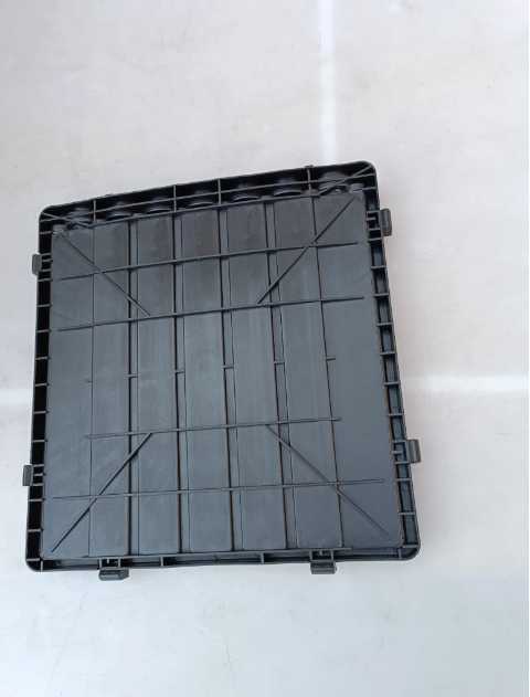CHINA Factory Wholesale 0005400882 COVER For MERCEDES BENZ FANCHANTS China Auto Parts Wholesales