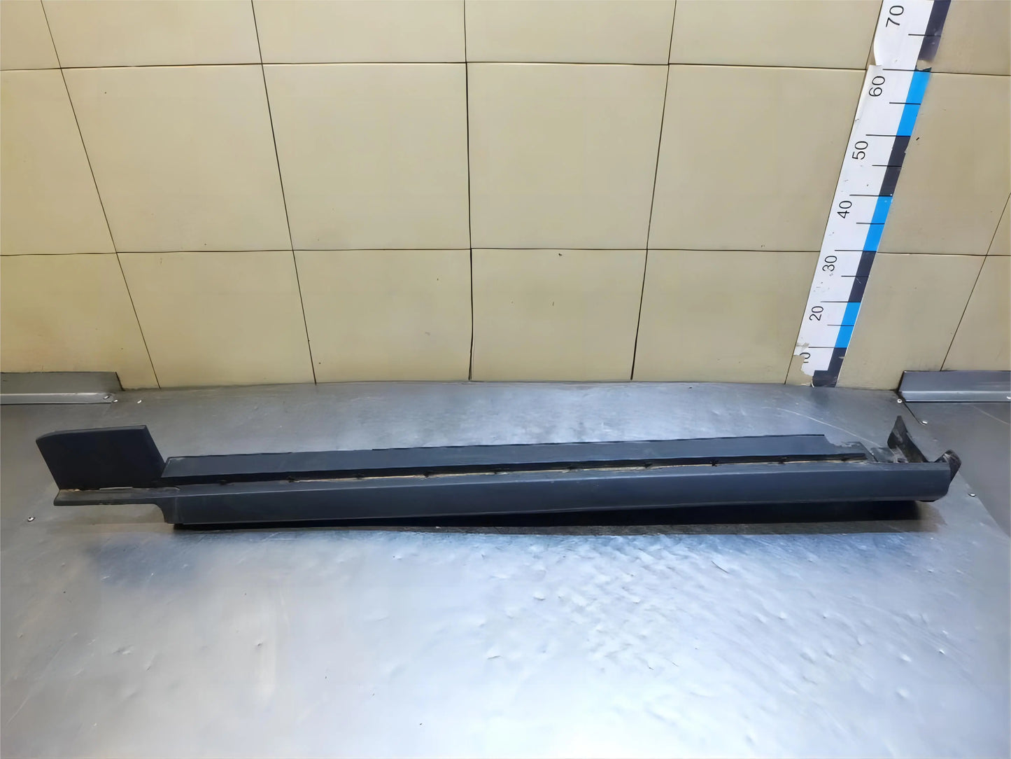 CHINA Factory Wholesale KT1Z-1710177-BA Protective Strip For FORD CONNECT FANCHANTS China Auto Parts Wholesales