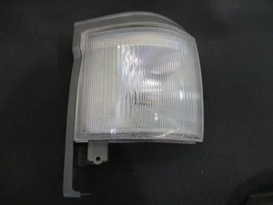 China Factory Wholeasle 81610-26032 CORNER LAMP( PLATING) for TOYOTA HIACE 93-94 FANCHANTS China Auto Parts Wholesales
